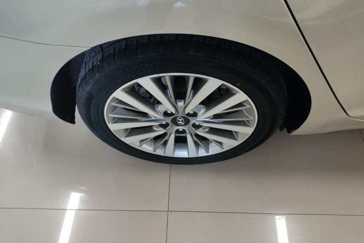 Used Hyundai Mistra 2017 1.8L Automatic Smart GLS China V Standard Right Rear Wheel Hub