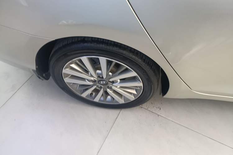 Used Hyundai Mistra 2017 1.8L Automatic Smart GLS China V Standard Right Rear Wheel Hub