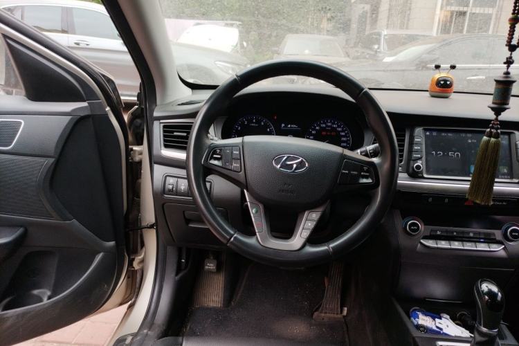 Used Hyundai Mistra 2017 1.8L Automatic Deluxe DLX Model China V Emission Standard Steering Wheel