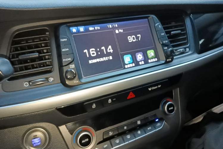 Used Hyundai Mistra 2017 1.6T Automatic Smart GLS China V Standard Audio And AC Panel
