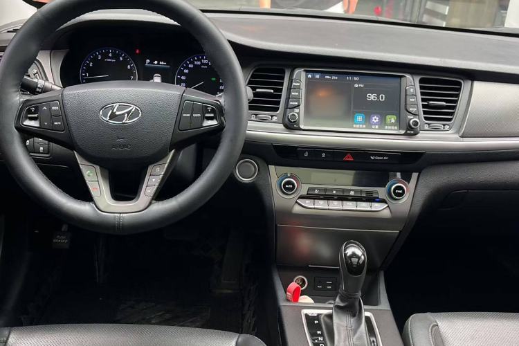 Used Hyundai Mistra 2017 1.8L Automatic Deluxe DLX Model China V Emission Standard Interior 1