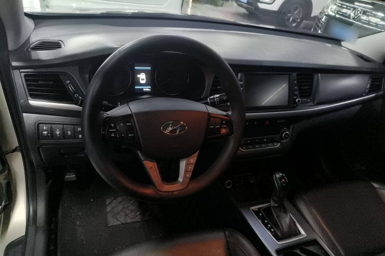 Used Hyundai Mistra 2017 1.8L Automatic Deluxe DLX Model China V Emission Standard Steering Wheel