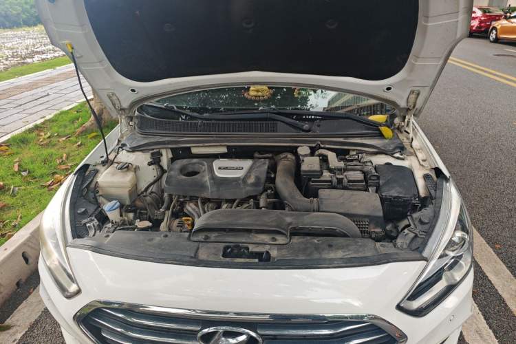 Used Hyundai Mistra 2017 1.6T Automatic Smart GLS China V Standard Engine Bay