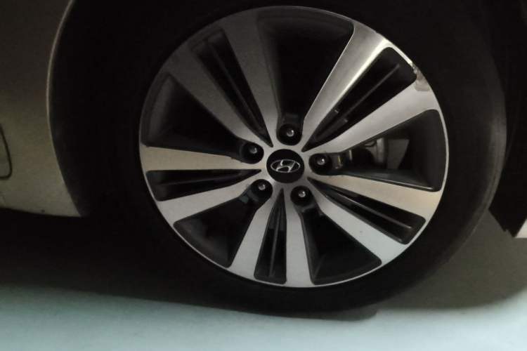 Used Hyundai Mistra 2017 1.8L Automatic Smart GLS China V Standard Right Front Wheel Hub