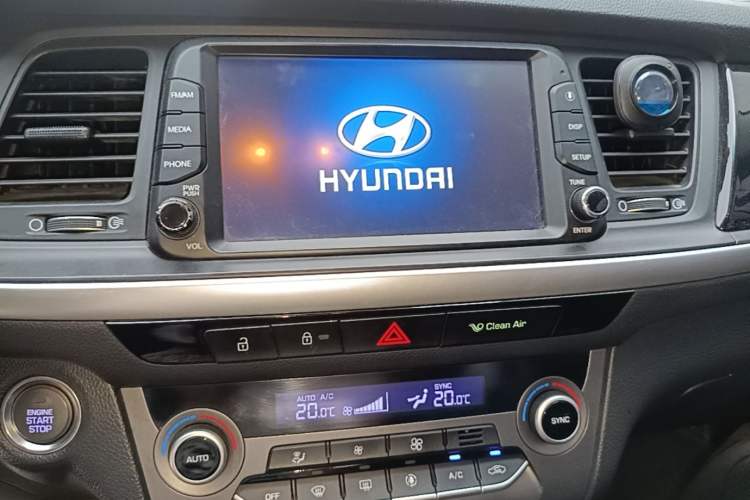 Used Hyundai Mistra 2017 1.8L Automatic Smart GLS China V Standard Audio And AC Panel
