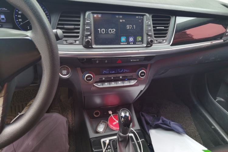Used Hyundai Mistra 2017 1.6T Automatic Smart GLS China V Standard Audio And AC Panel