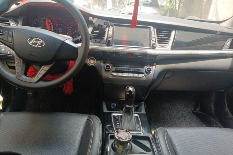 Used Hyundai Mistra 2017 1.6T Automatic Smart GLS China V Standard Audio And AC Panel