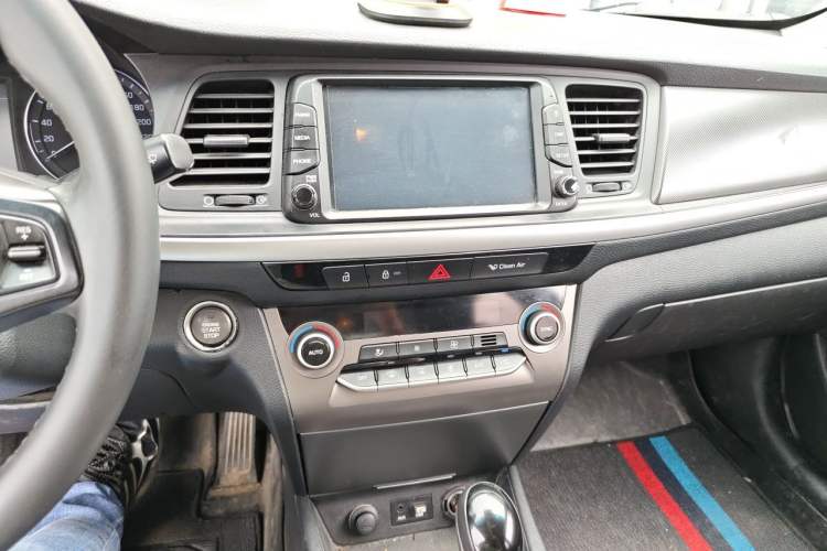 Used Hyundai Mistra 2017 1.8L Automatic Deluxe DLX Model China V Emission Standard Audio And AC Panel
