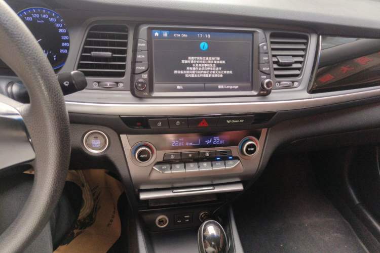 Used Hyundai Mistra 2017 1.6T Automatic Flagship Model TOP China V Emission Standard Audio And AC Panel