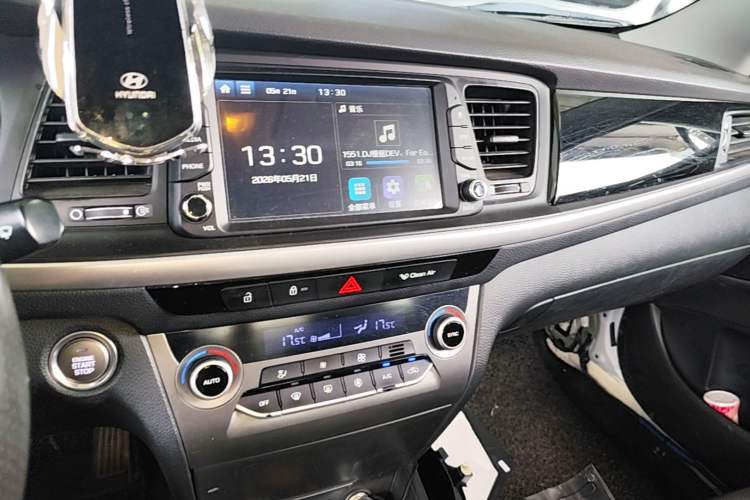 Used Hyundai Mistra 2017 1.6T Automatic Smart GLS China V Standard Audio And AC Panel