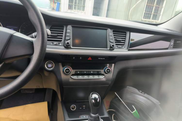 Used Hyundai Mistra 2017 1.8L Automatic Smart GLS China V Standard Audio And AC Panel