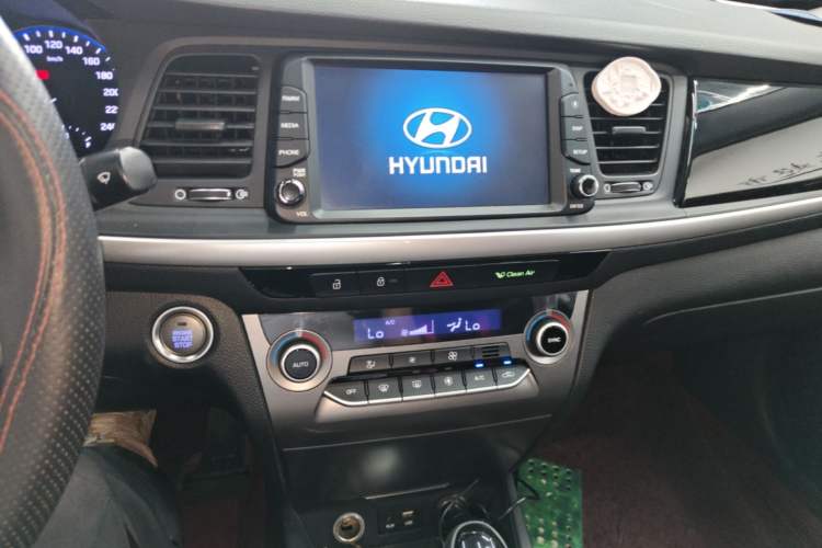 Used Hyundai Mistra 2017 1.8L Automatic Smart GLS China V Standard Audio And AC Panel