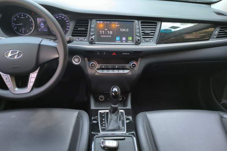 Used Hyundai Mistra 2017 1.8L Automatic Smart GLS China V Standard Audio And AC Panel