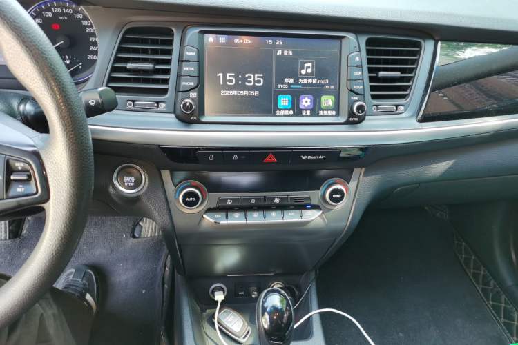 Used Hyundai Mistra 2017 1.6T Automatic Smart GLS China V Standard Audio And AC Panel