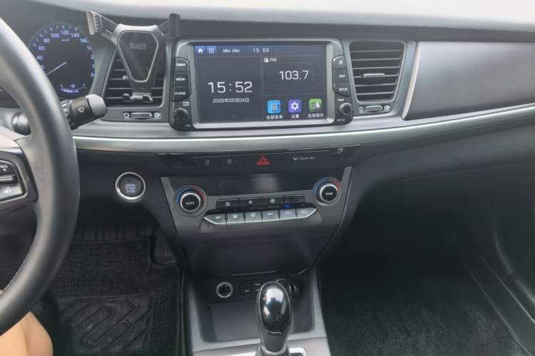 Used Hyundai Mistra 2017 1.8L Automatic Deluxe DLX Model China V Emission Standard Audio And AC Panel
