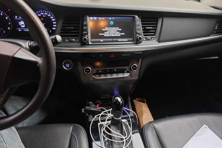 Used Hyundai Mistra 2017 1.6T Automatic Smart GLS China V Standard Audio And AC Panel