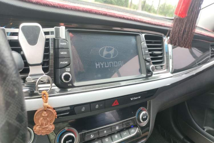 Used Hyundai Mistra 2017 1.8L Automatic Smart GLS China V Standard Audio And AC Panel