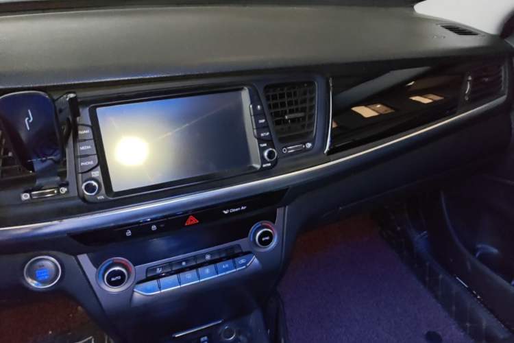 Used Hyundai Mistra 2017 1.8L Automatic Smart GLS China V Standard Audio And AC Panel