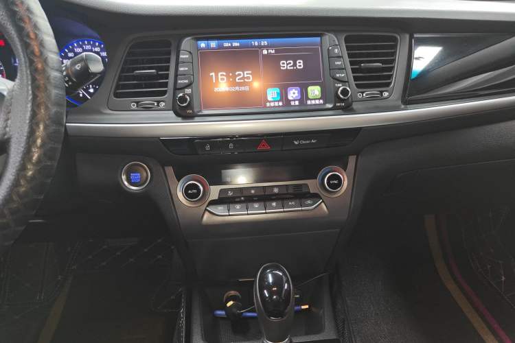 Used Hyundai Mistra 2017 1.8L Automatic Smart GLS China V Standard Audio And AC Panel