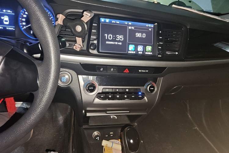 Used Hyundai Mistra 2017 1.6T Automatic Smart GLS China V Standard Audio And AC Panel