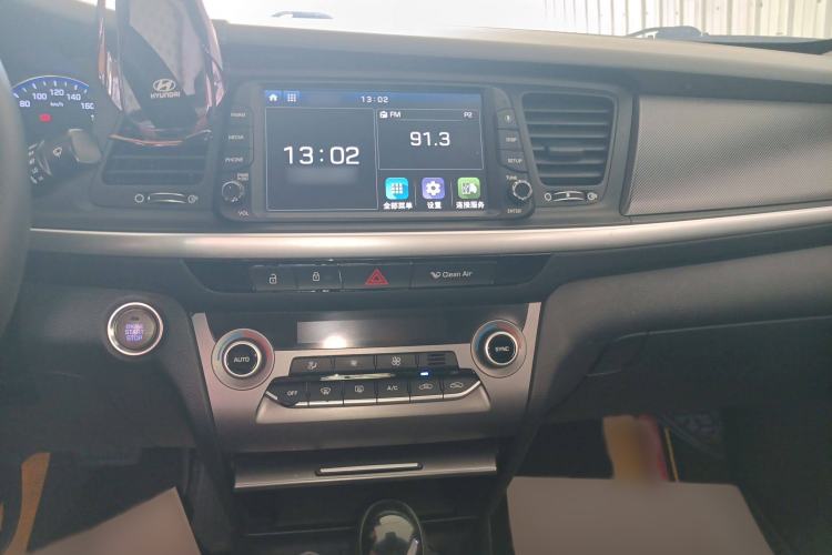 Used Hyundai Mistra 2017 1.8L Automatic Deluxe DLX Model China V Emission Standard Audio And AC Panel