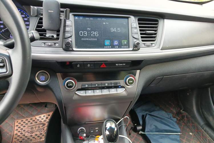 Used Hyundai Mistra 2017 1.8L Automatic Deluxe DLX Model China V Emission Standard Audio And AC Panel
