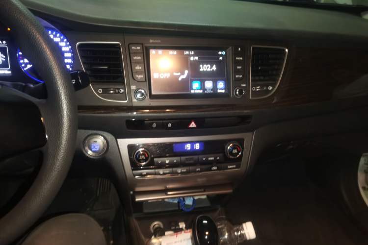 Used Hyundai Mistra 2017 1.6T Automatic Smart GLS China V Standard Audio And AC Panel