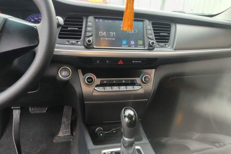 Used Hyundai Mistra 2017 1.8L Automatic Smart GLS China V Standard Audio And AC Panel