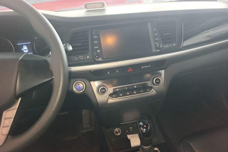 Used Hyundai Mistra 2017 1.8L Automatic Smart GLS China V Standard Audio And AC Panel