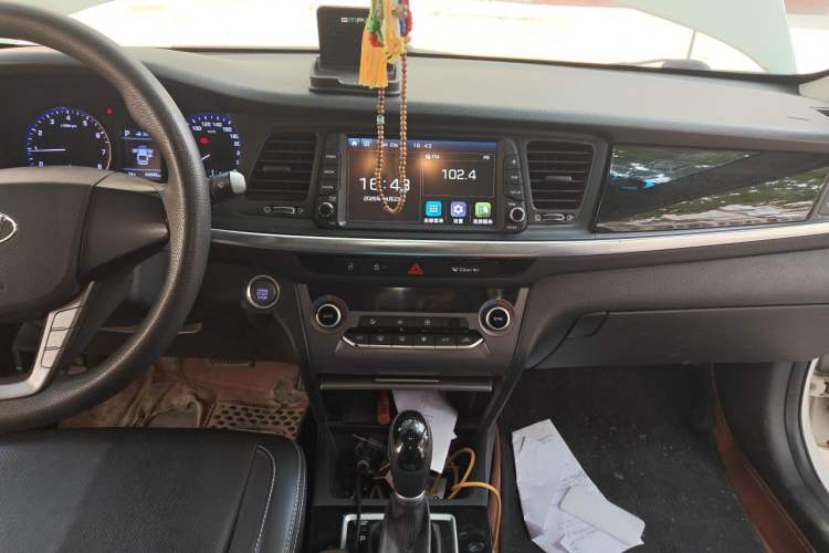 Used Hyundai Mistra 2017 1.6T Automatic Smart GLS China V Standard Audio And AC Panel