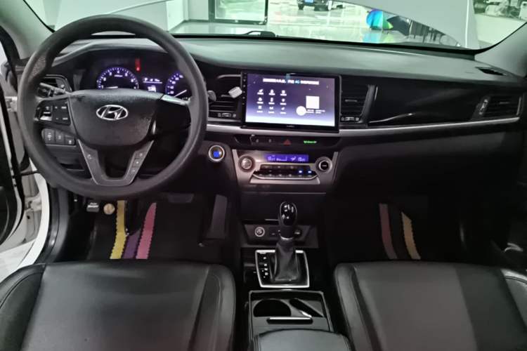 Used Hyundai Mistra 2017 1.8L Automatic Smart GLS China V Standard Audio And AC Panel