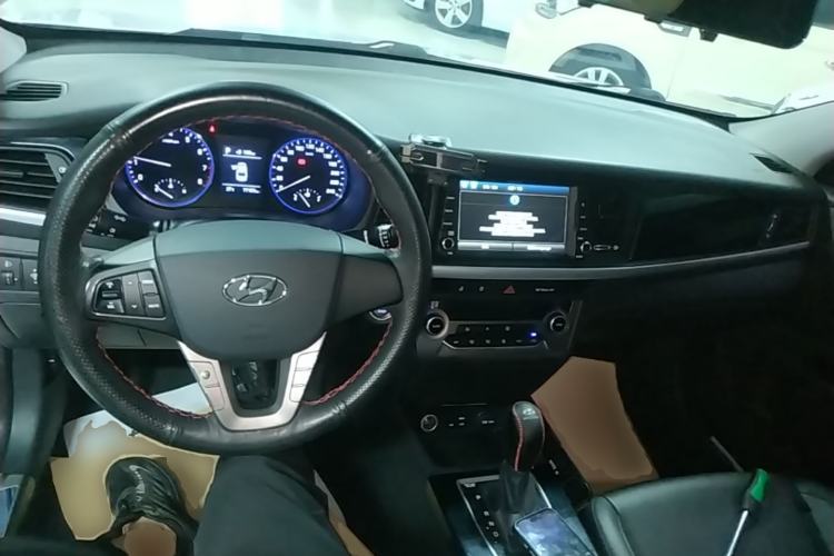 Used Hyundai Mistra 2017 1.8L Automatic Smart GLS China V Standard Center Console