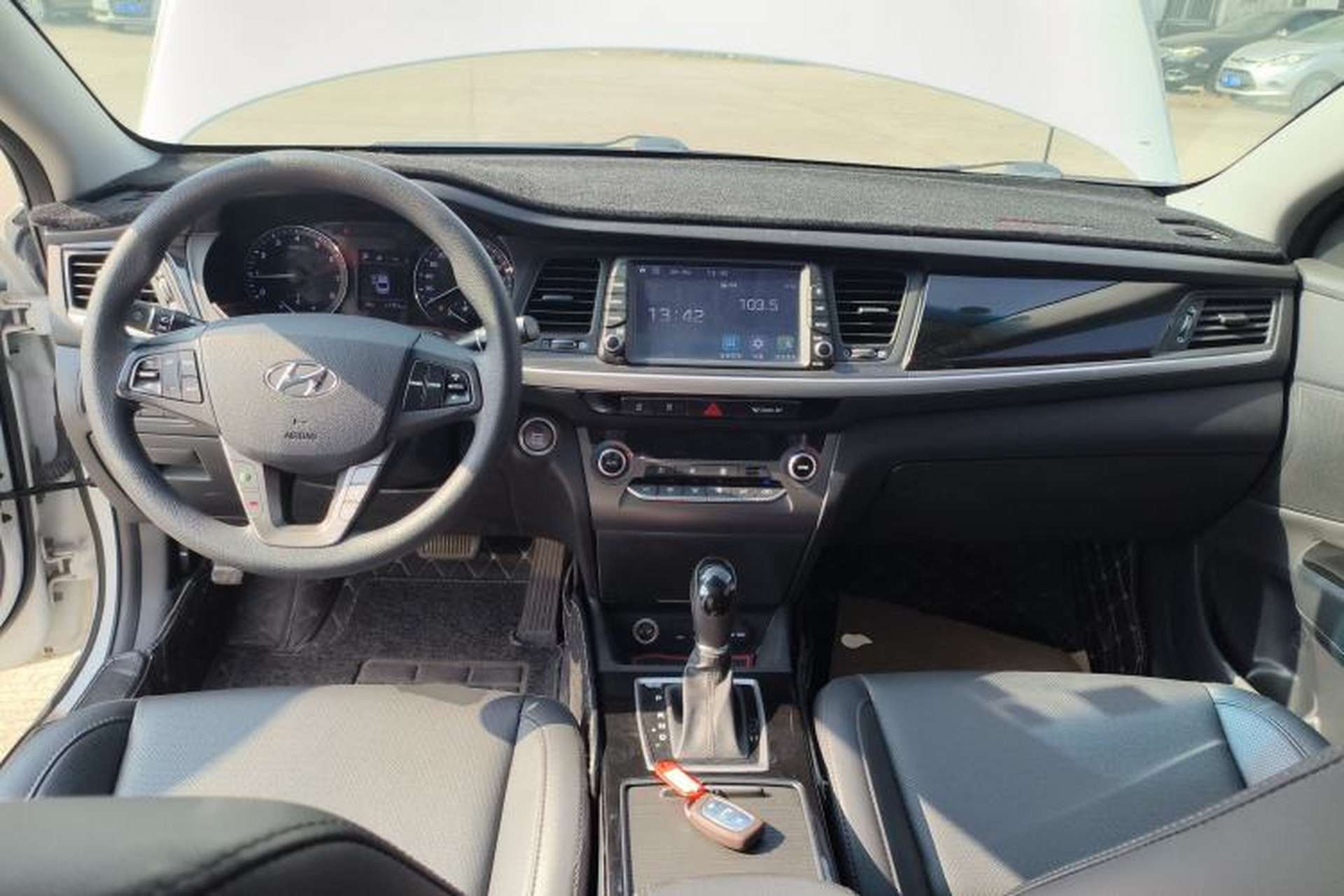 Used Hyundai Mistra 2017 1.8L Automatic Smart GLS China V Standard Center Console