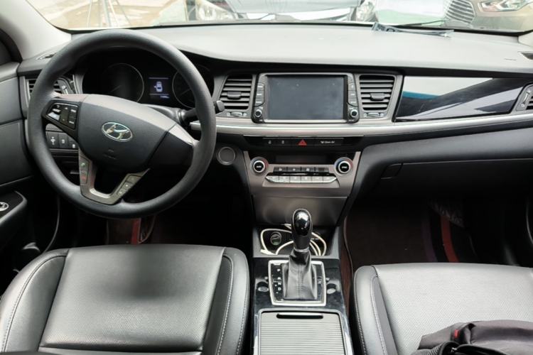 Used Hyundai Mistra 2017 1.8L Automatic Smart GLS China V Standard Center Console