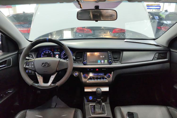 Used Hyundai Mistra 2017 1.8L Automatic Smart GLS China V Standard Center Console