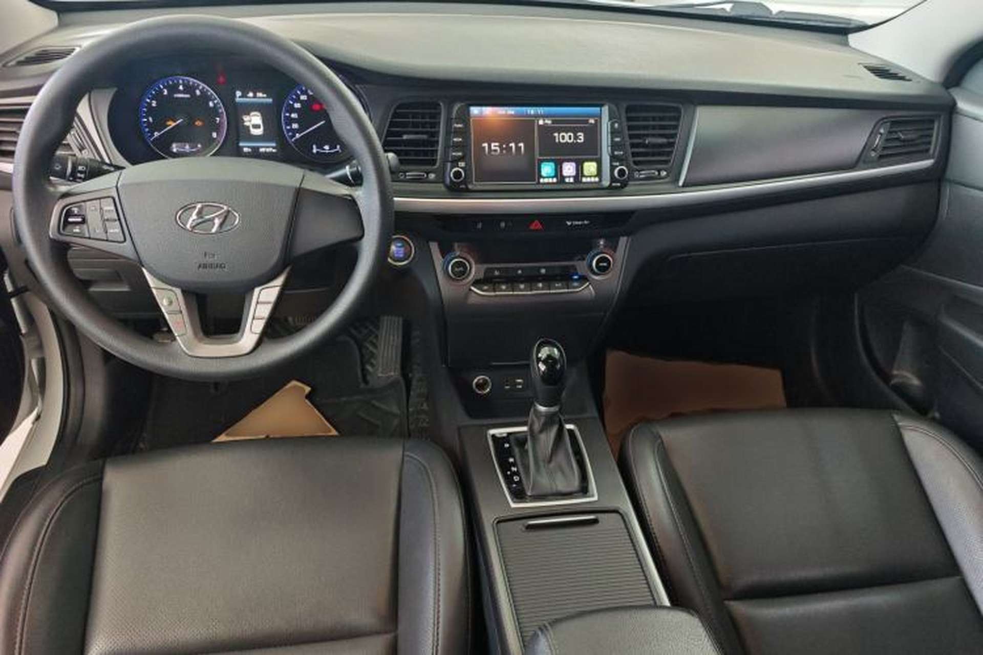 Used Hyundai Mistra 2017 1.8L Automatic Smart GLS China V Standard Center Console
