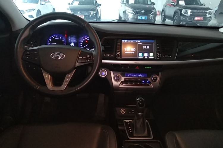 Used Hyundai Mistra 2017 1.8L Automatic Smart GLS China V Standard Center Console