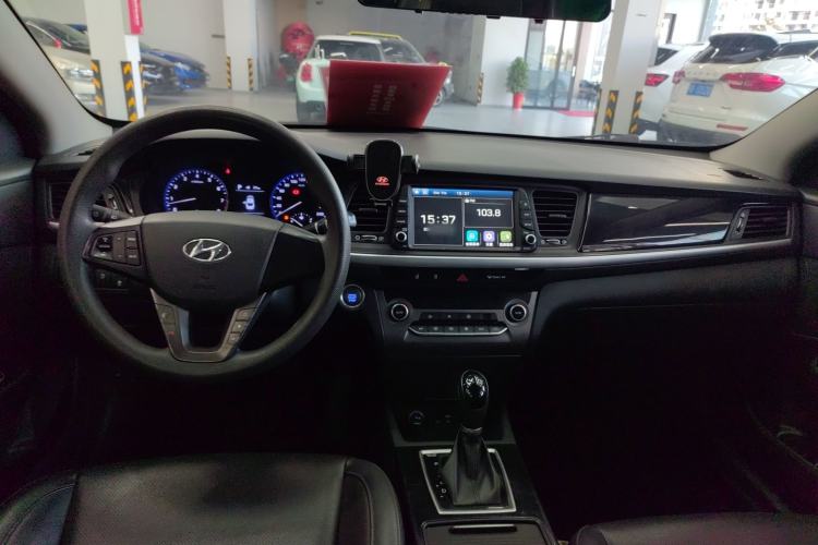 Used Hyundai Mistra 2017 1.8L Automatic Smart GLS China V Standard Center Console