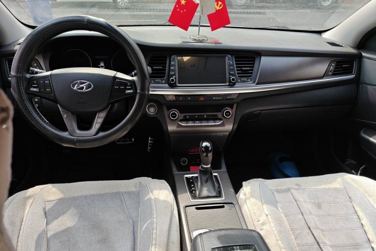 Used Hyundai Mistra 2017 1.6T Automatic Flagship Model TOP China V Emission Standard Center Console