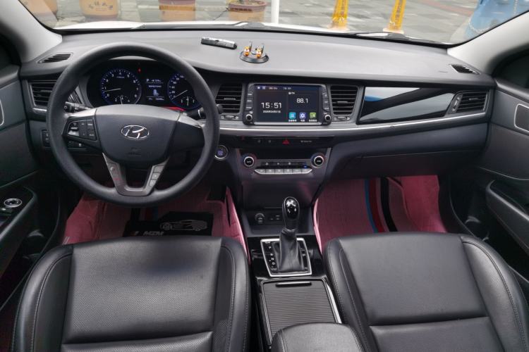 Used Hyundai Mistra 2017 1.8L Automatic Smart GLS China V Standard Center Console