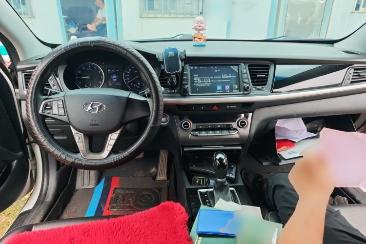 Used Hyundai Mistra 2017 1.6T Automatic Smart GLS China V Standard Center Console