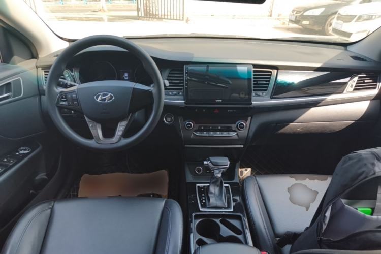 Used Hyundai Mistra 2017 1.8L Automatic Smart GLS China V Standard Center Console