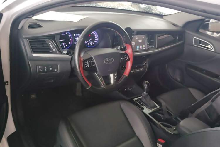 Used Hyundai Mistra 2017 1.8L Automatic Smart GLS China V Standard Center Console
