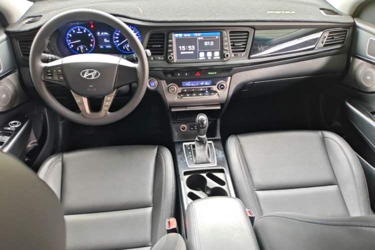 Used Hyundai Mistra 2017 1.8L Automatic Smart GLS China V Standard Center Console