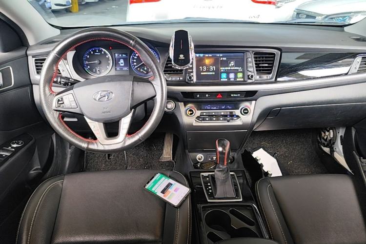 Used Hyundai Mistra 2017 1.6T Automatic Smart GLS China V Standard Center Console
