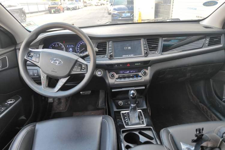 Used Hyundai Mistra 2017 1.6T Automatic Smart GLS China V Standard Center Console