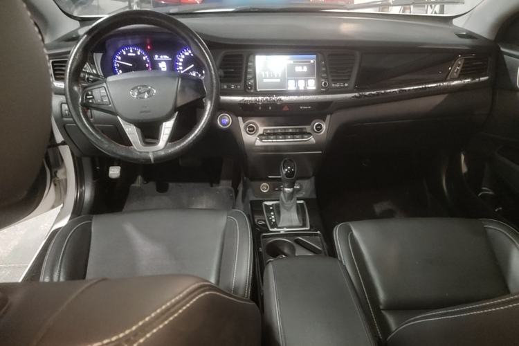 Used Hyundai Mistra 2017 1.6T Automatic Smart GLS China V Standard Center Console
