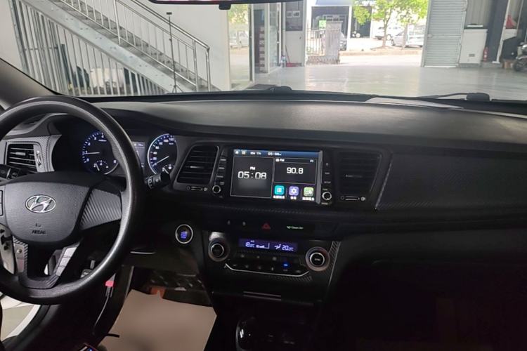 Used Hyundai Mistra 2017 1.8L Automatic Smart GLS China V Standard Center Console