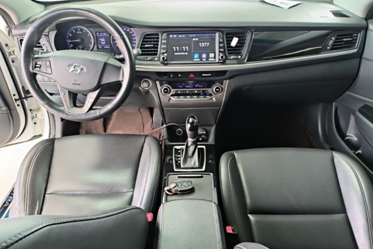 Used Hyundai Mistra 2017 1.8L Automatic Smart GLS China V Standard Center Console