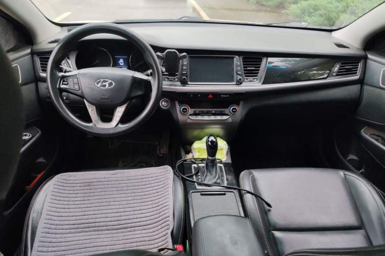 Used Hyundai Mistra 2017 1.6T Automatic Smart GLS China V Standard Center Console